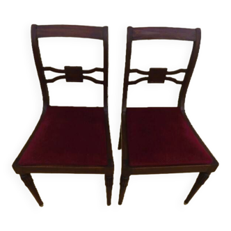 2 chaises de style en bois massif avec assise tissus velours rouge
