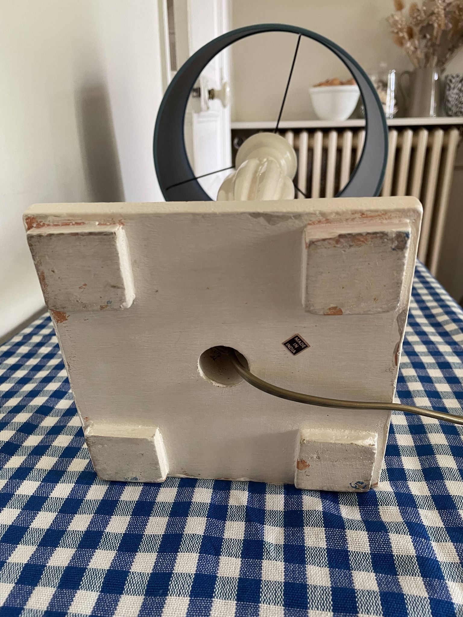 Lampe en bois sculpté Blanc d’Ivoire