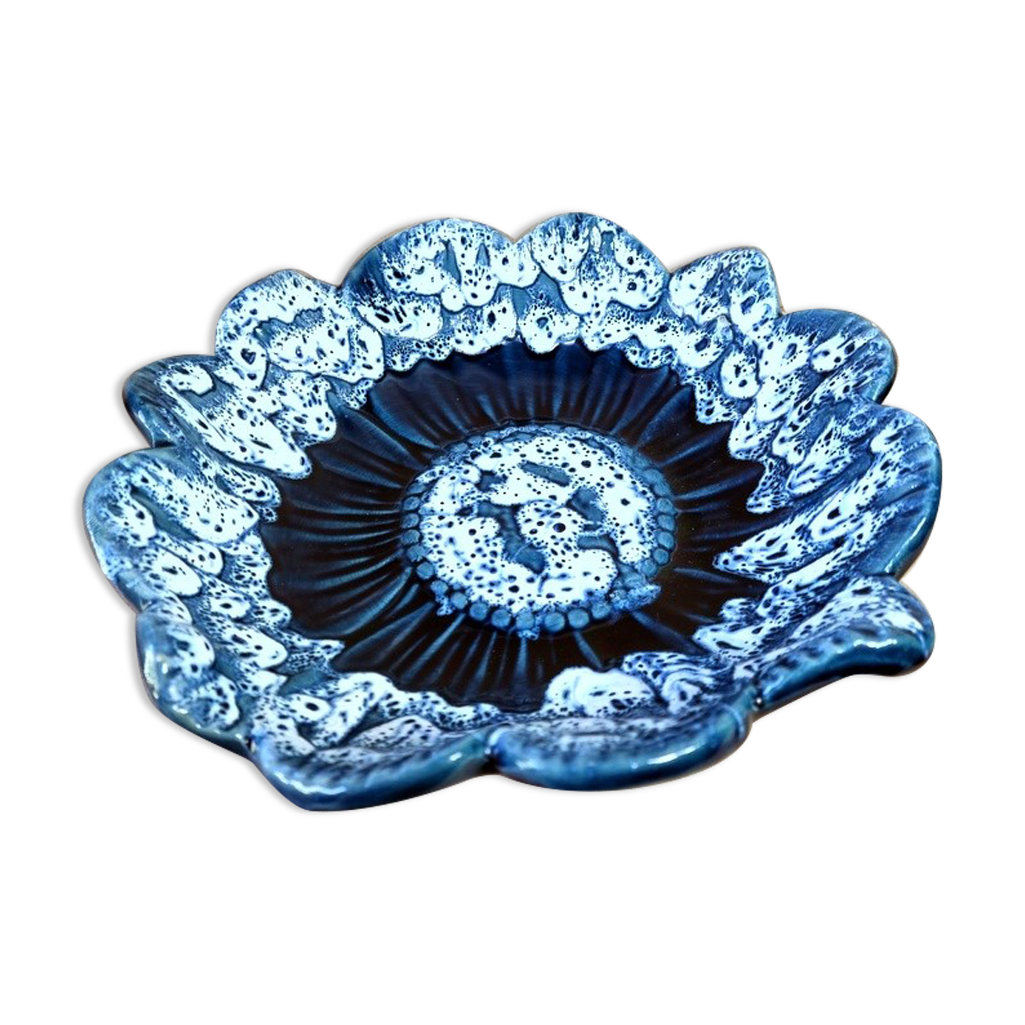 Fruit cut dish Vallauris sea foam