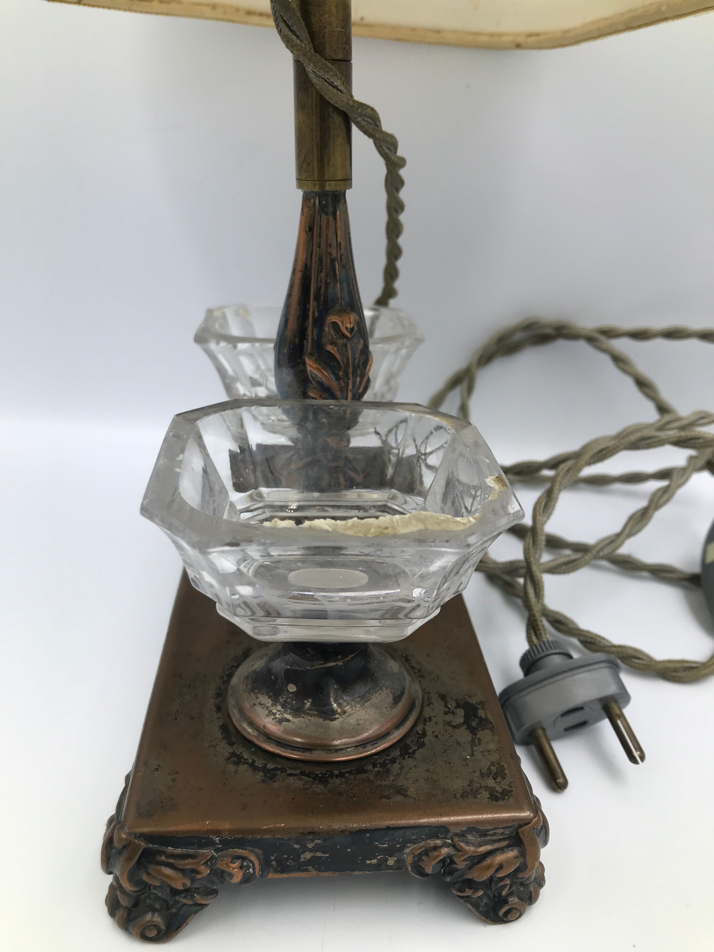 Lamp with bronze steel