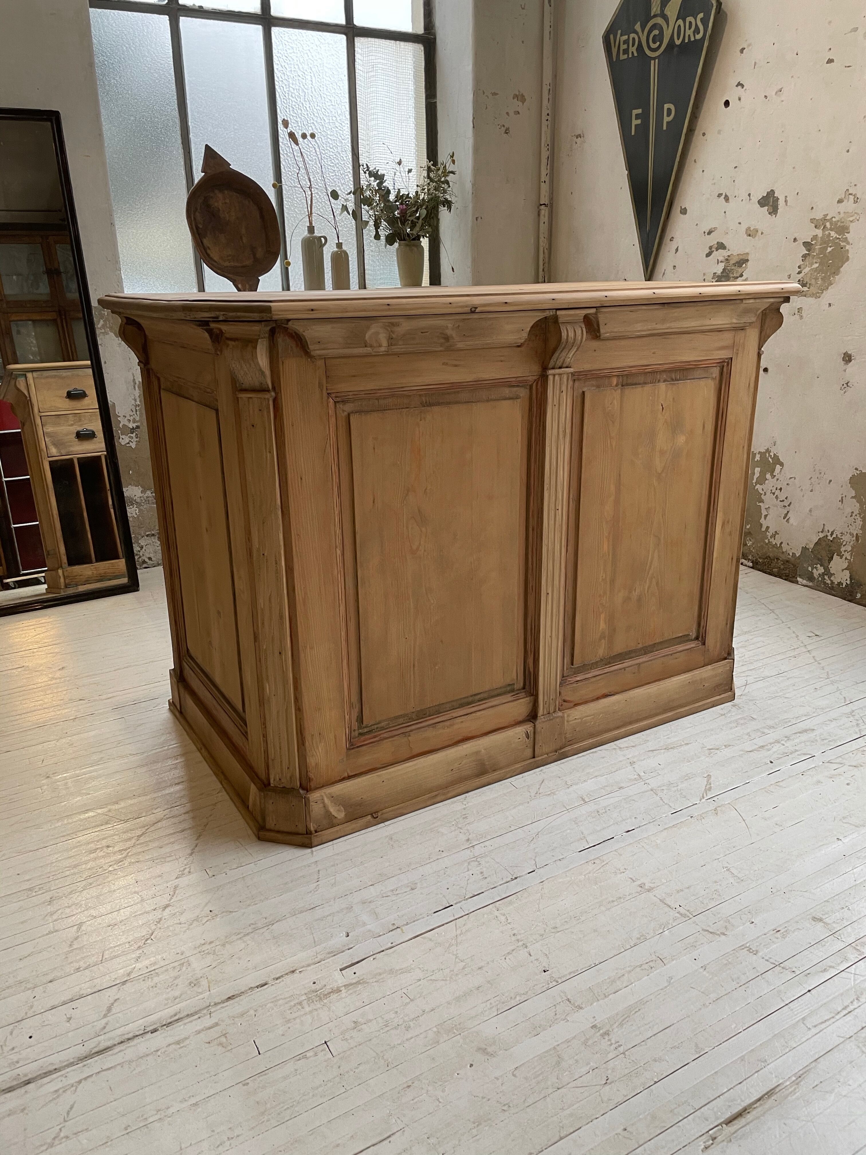 Old XXL drawer counter