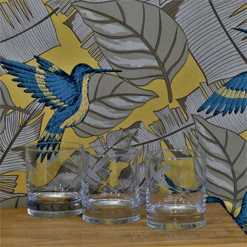 Three whisky glasses in vintage chiseled crystal 1960