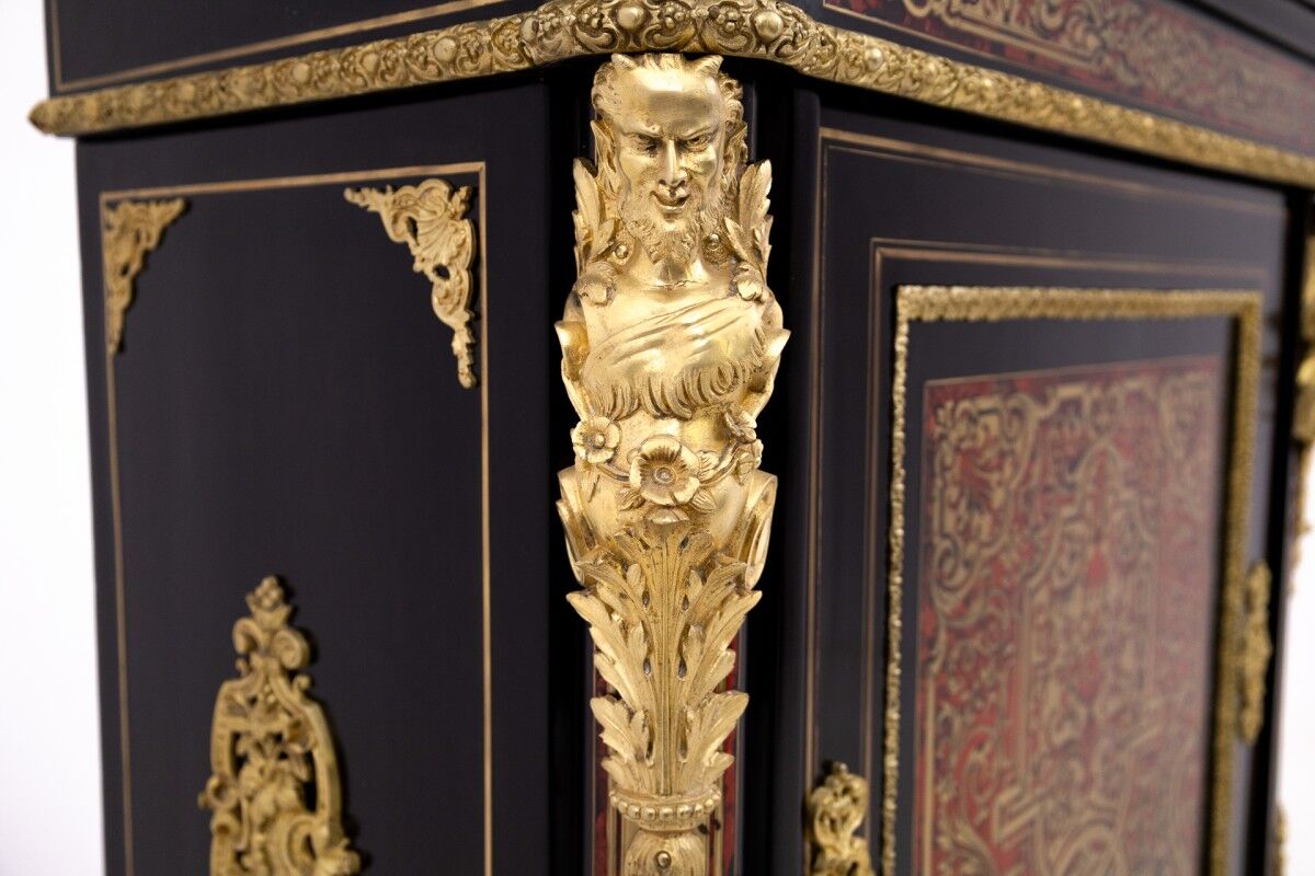 Antique Boulle chest of drawers from the mid-19th century, France.