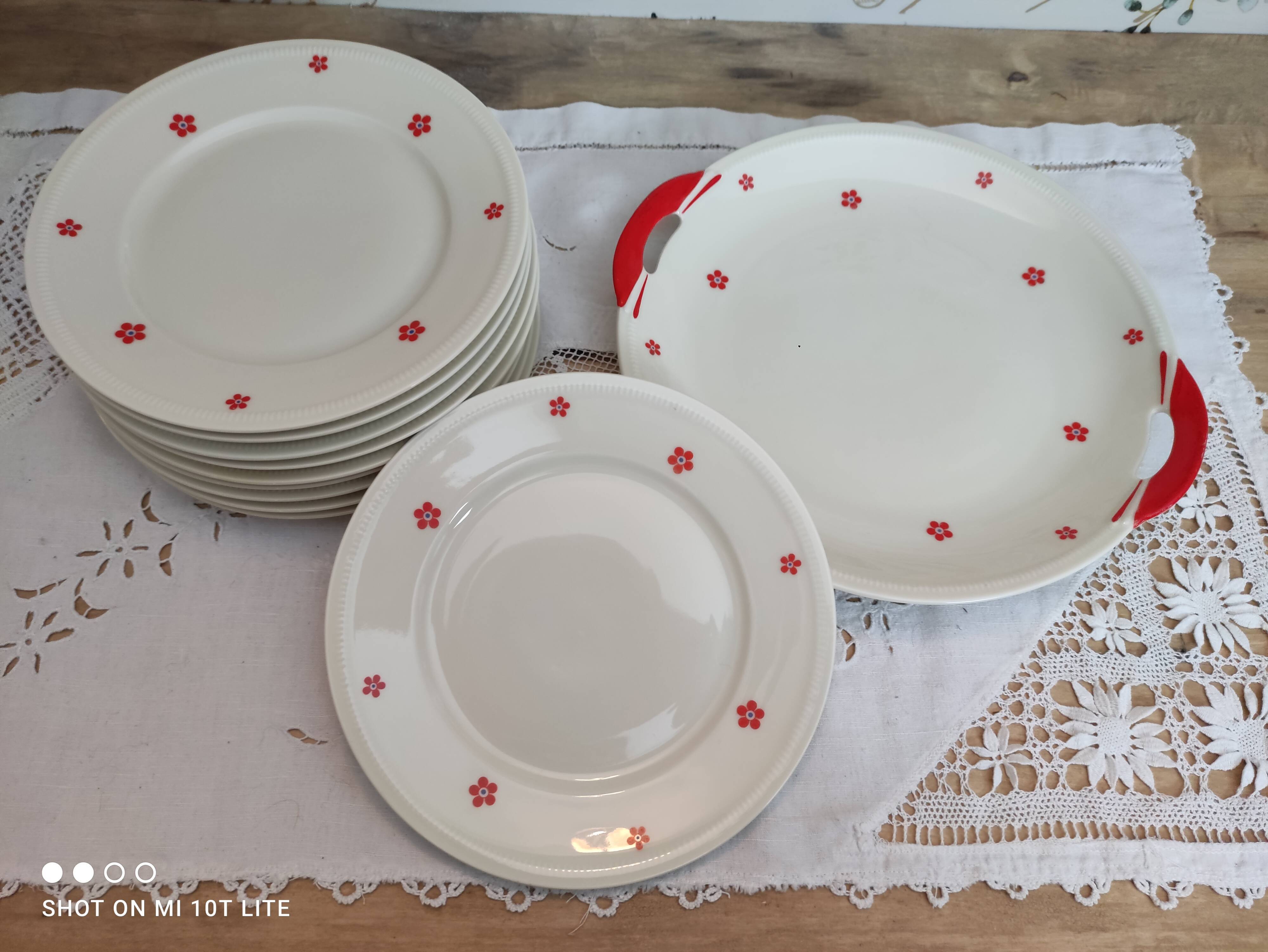 Dessert service 11 pieces in beige Bavaria porcelain with small orange flowers