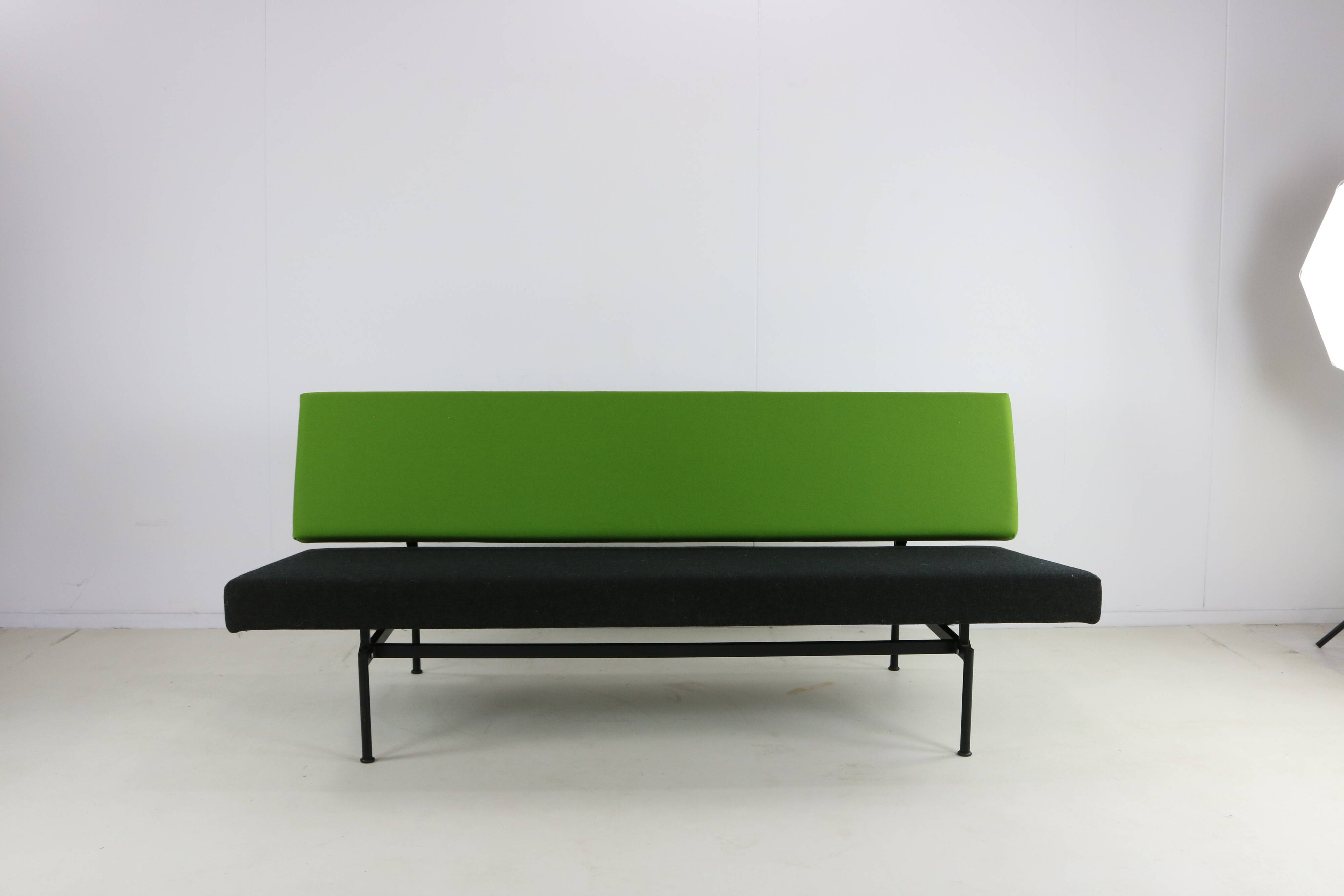 Sixties design sit/sleep sofa by Cordemeyer for Gispen Holland