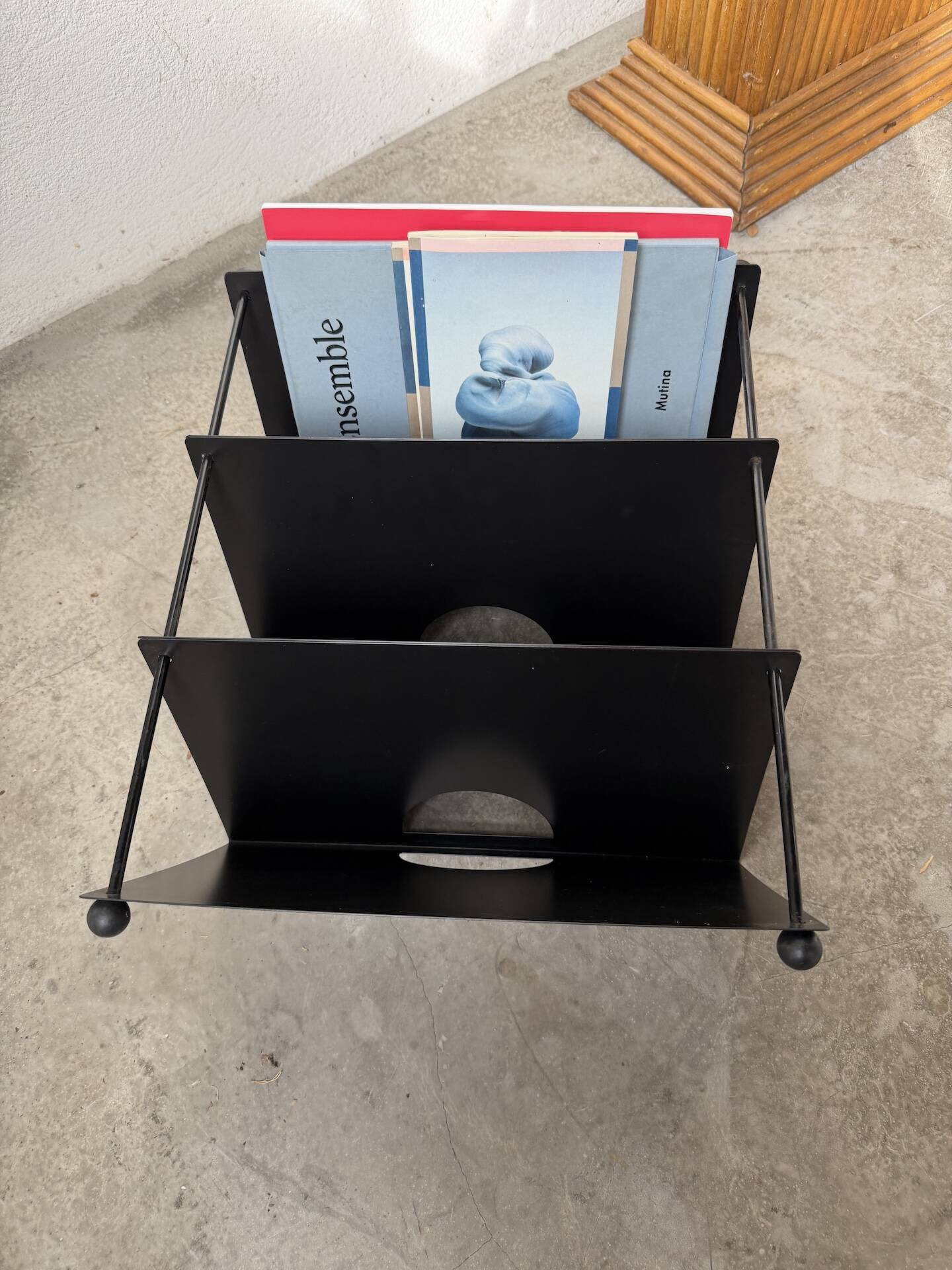 Modular magazine rack Memphis 1980
