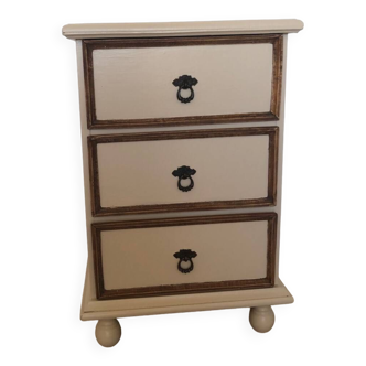 3-drawer bedside table