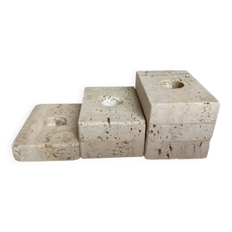 Trio de bougeoirs en travertin