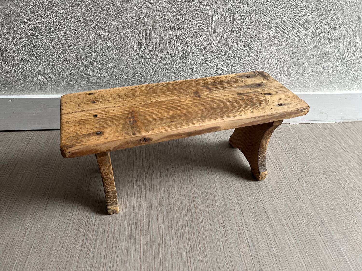 Small bench / stool / wooden step stool