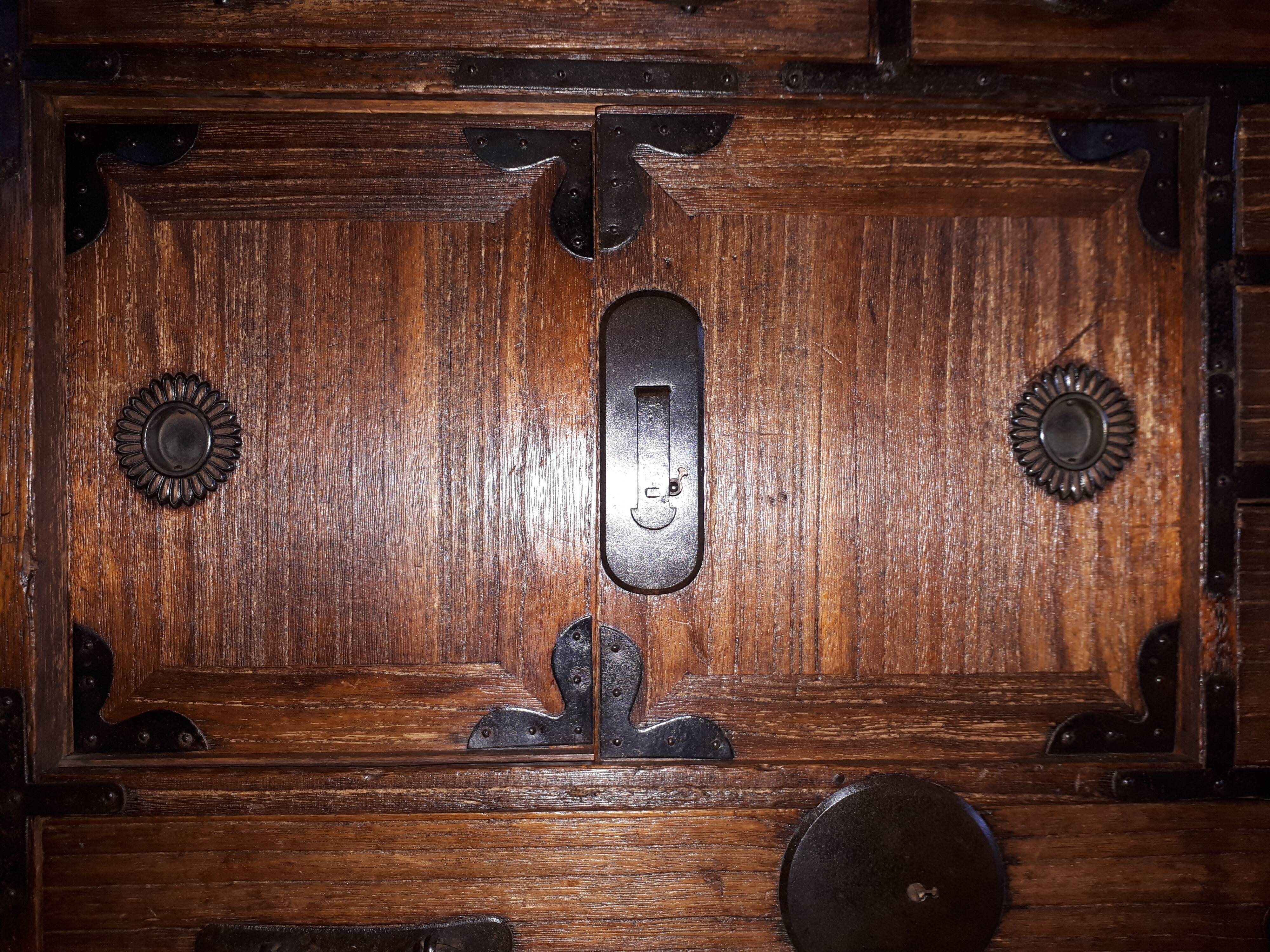 Cabinet, wooden tansu, Japan late Edo period