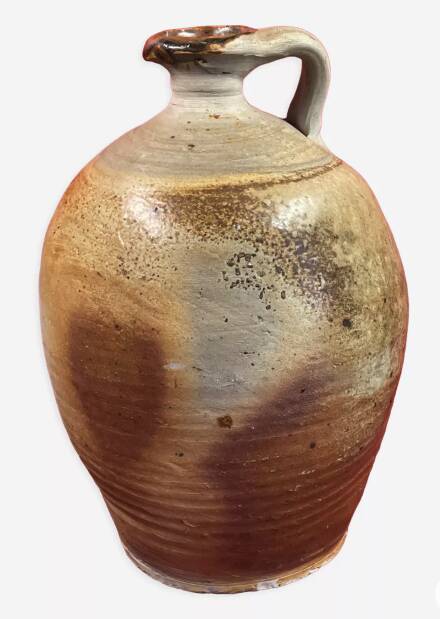 Terracotta cradle from the 19th century.