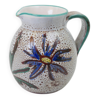 Ceramic jug by Daniel Etienne in Vallauris