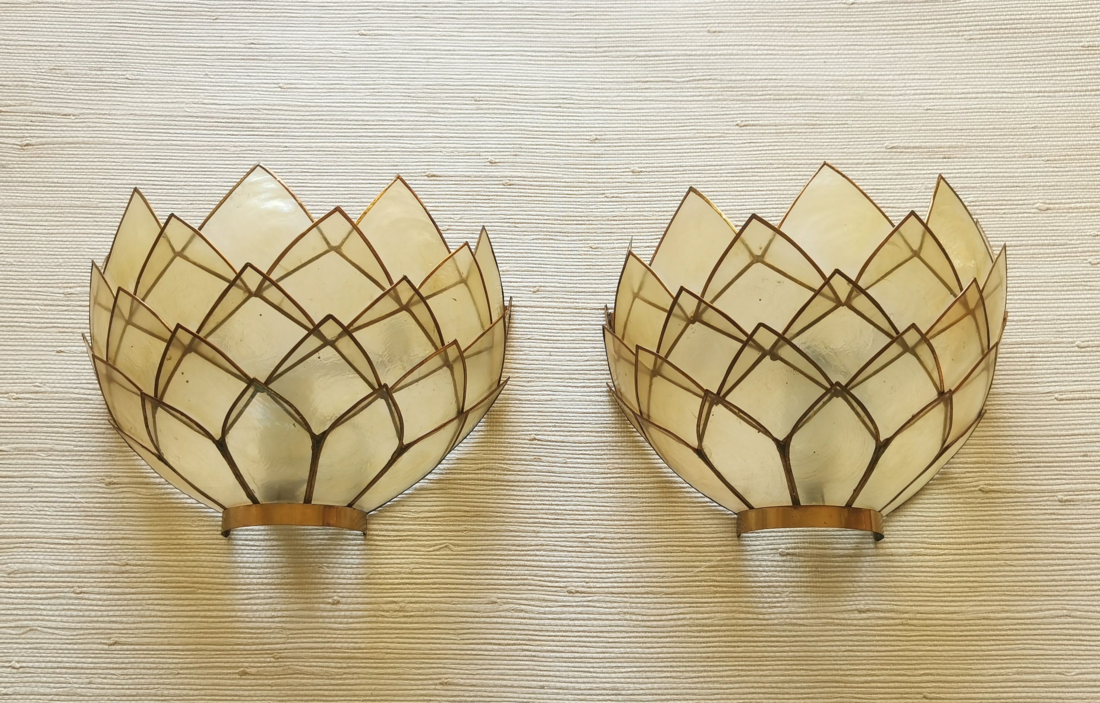 Paire d'appliques lotus