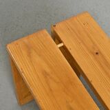 Solid pine stool Les Arcs