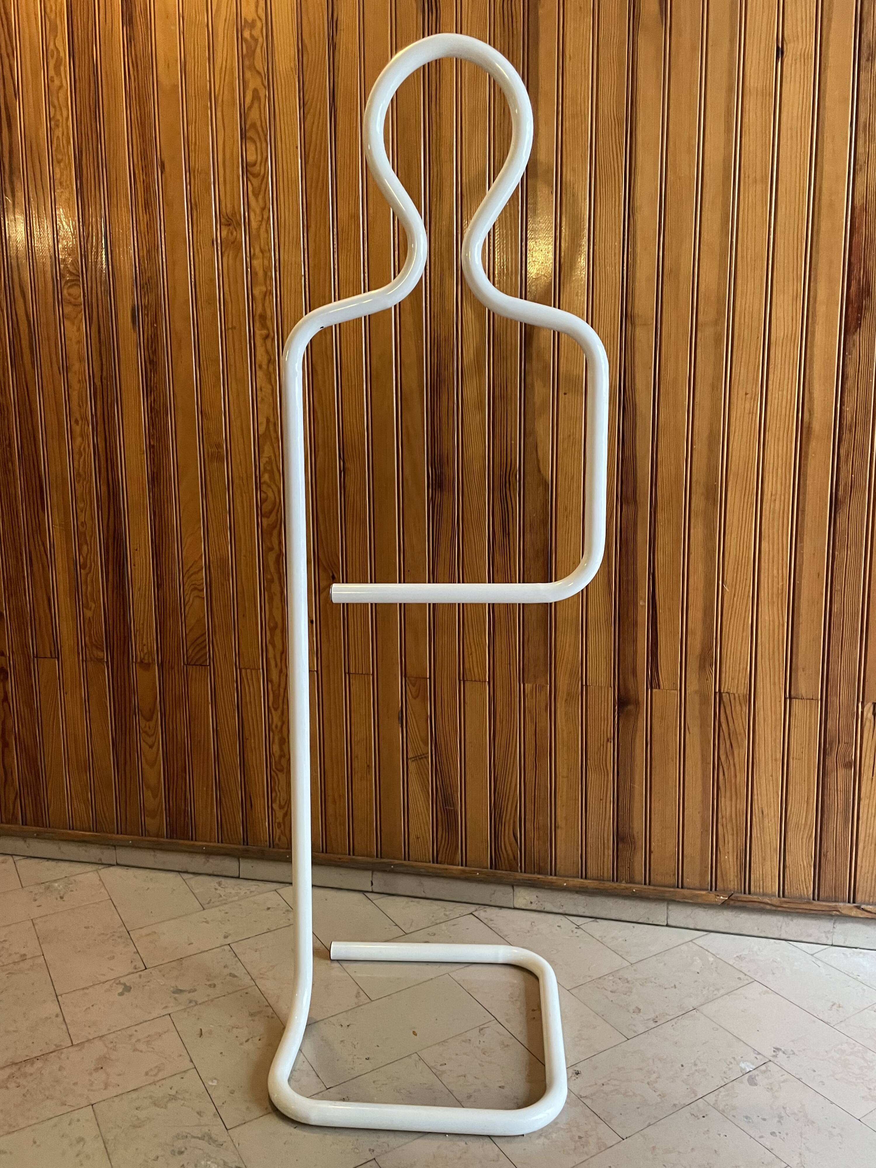 Mute valet in lacquered steel tube, Paolo Cagliari, Penta 1980