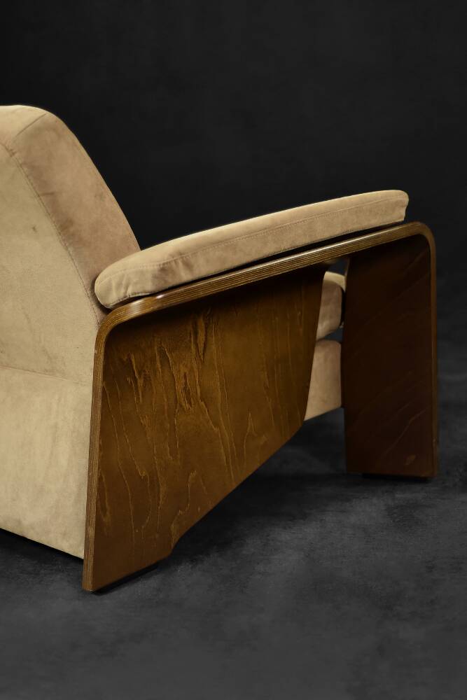 Modern Norwegian mid-century two-seater sofa, low-back loveseat Stressless Pegasus by Ekornes.