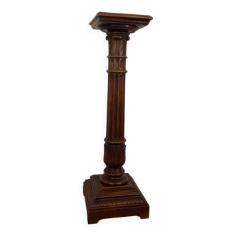 Colonne, pied d'estale en noyer