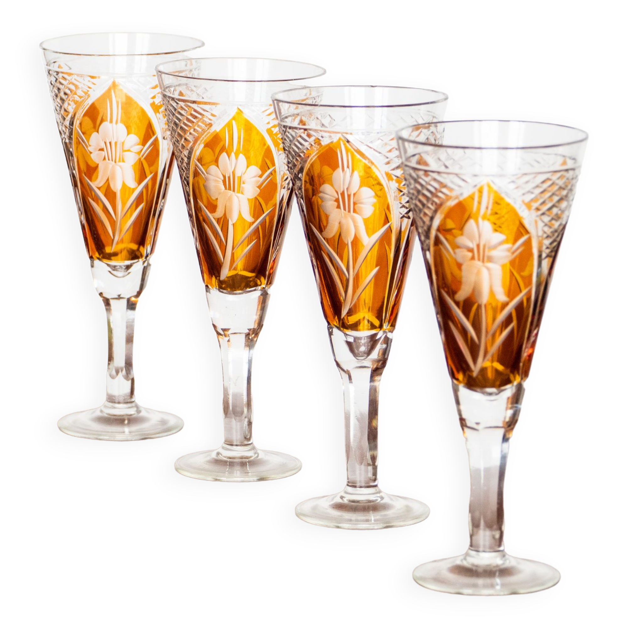 4 flûtes à champagne en cristal ciselé fleuri, 1950