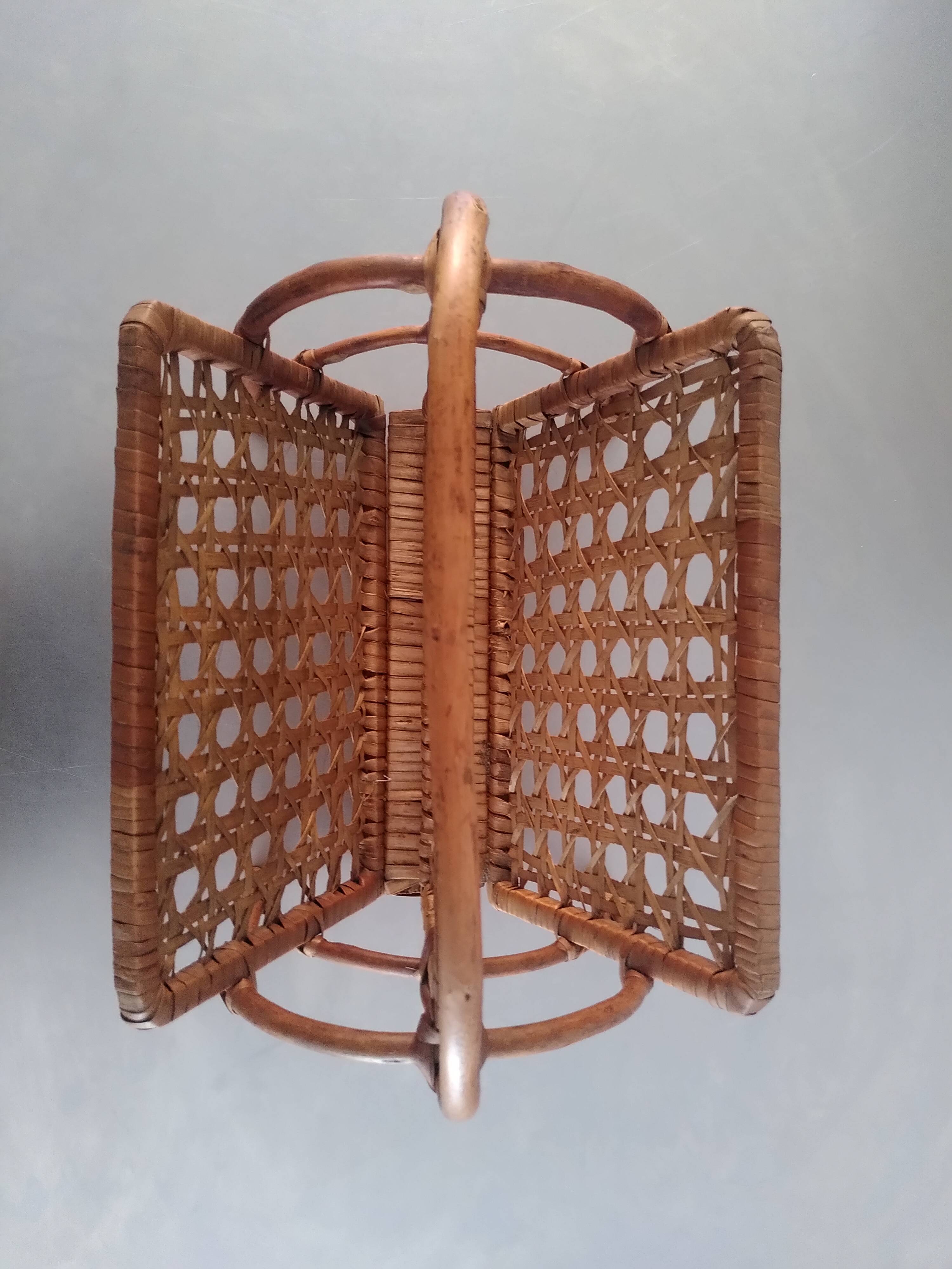 Wicker magazine holder