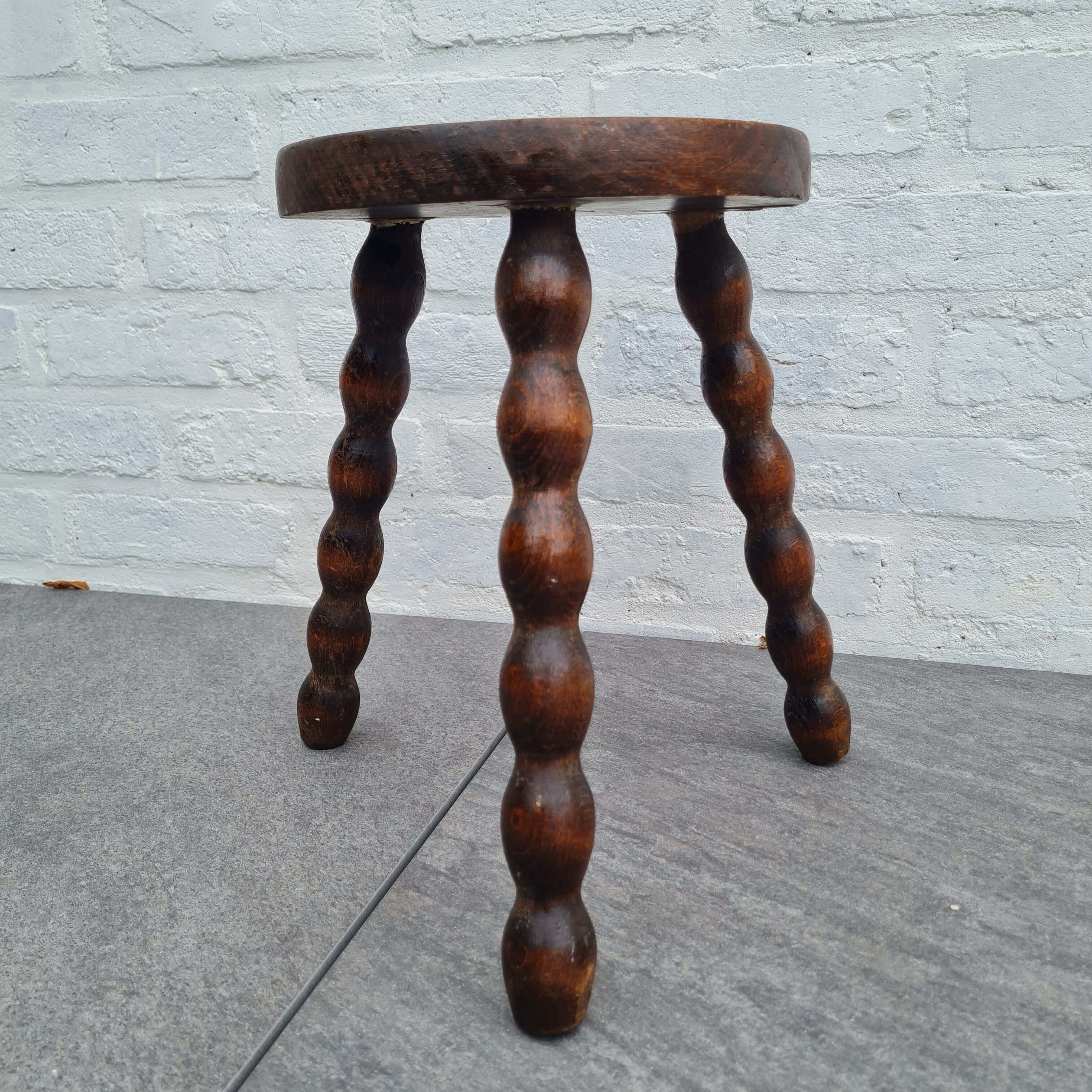 Tripod stool