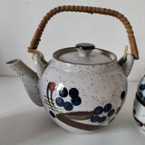 Japanese teapot and cups