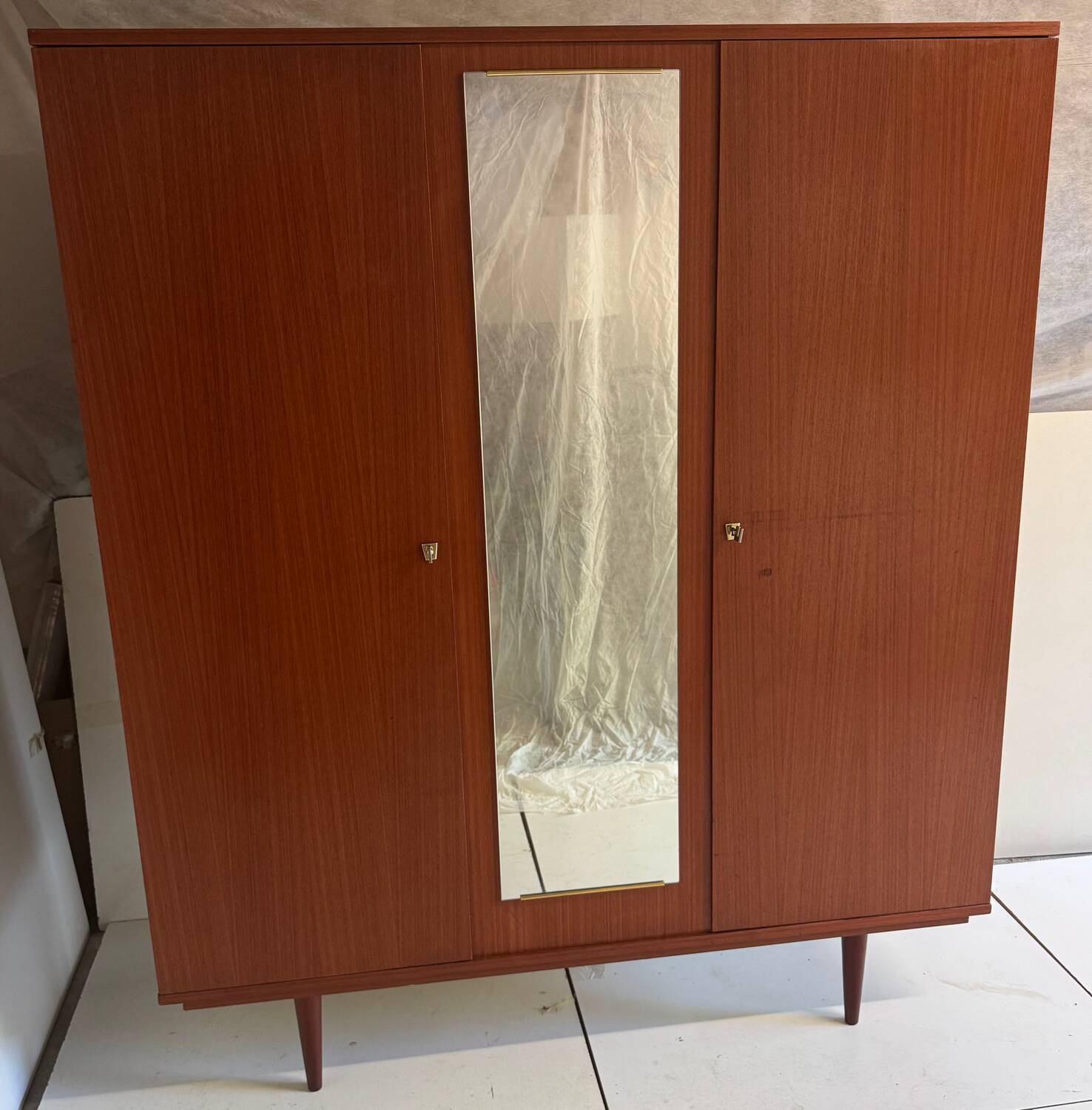 Armoire vintage scandinave