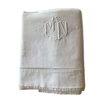 MN embroidered Métis art deco style