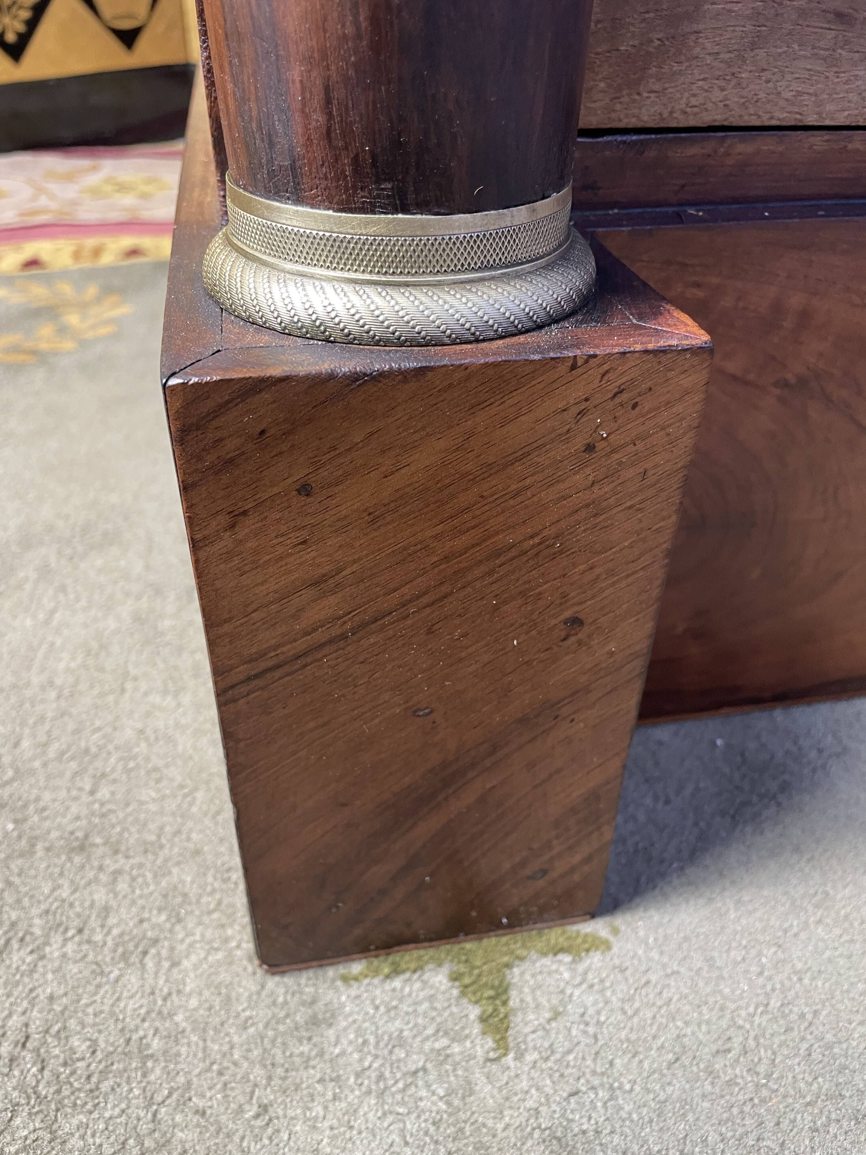 Chiffonnier époque Empire en noyer