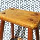 Tabouret bois vernis