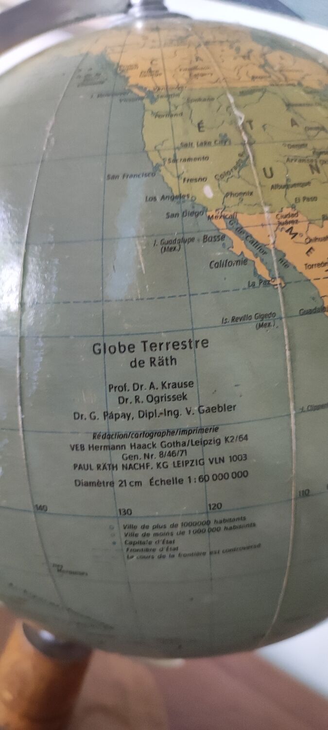 Räth luminous globe