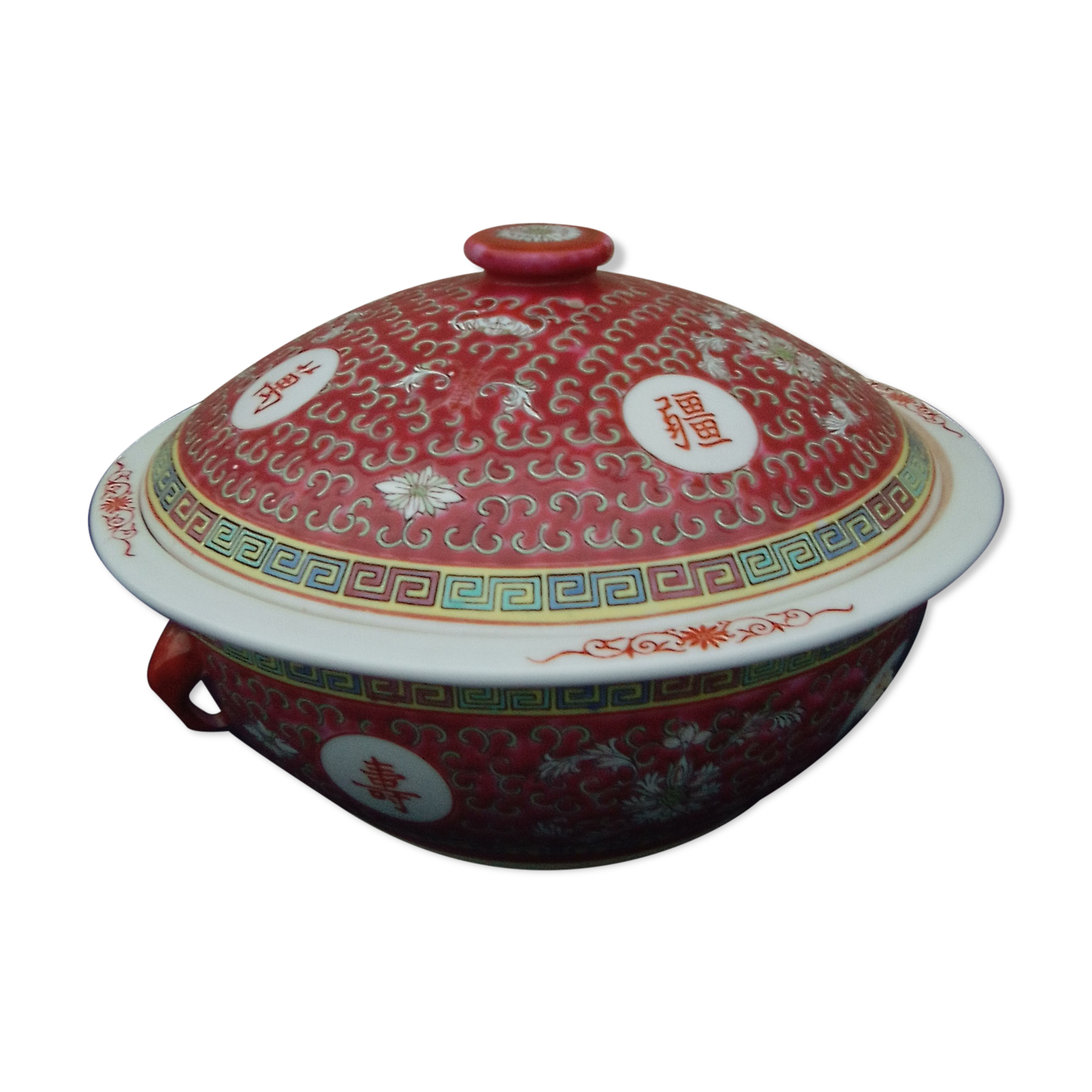 Hollow round plar with Chinese earthenware lid