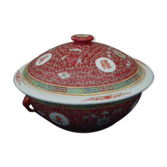 Hollow round plar with Chinese earthenware lid