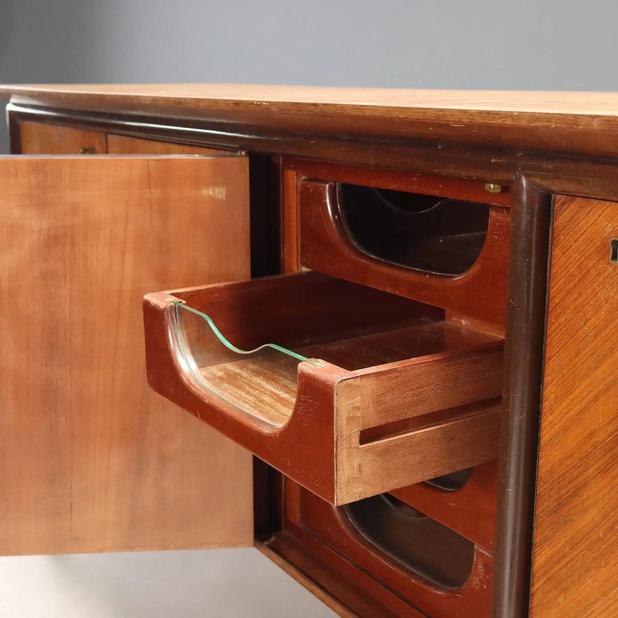 Vintage buffet design by Ico Parisi in ebonised wood, 1950s.