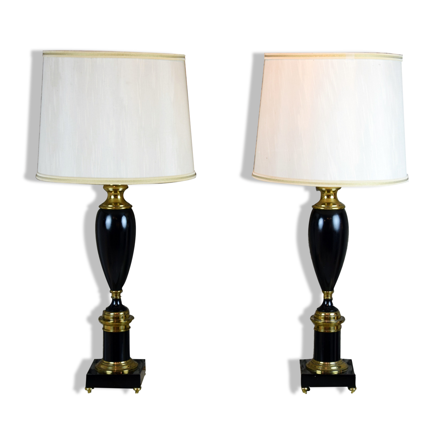 Pair of black lacquered lamps