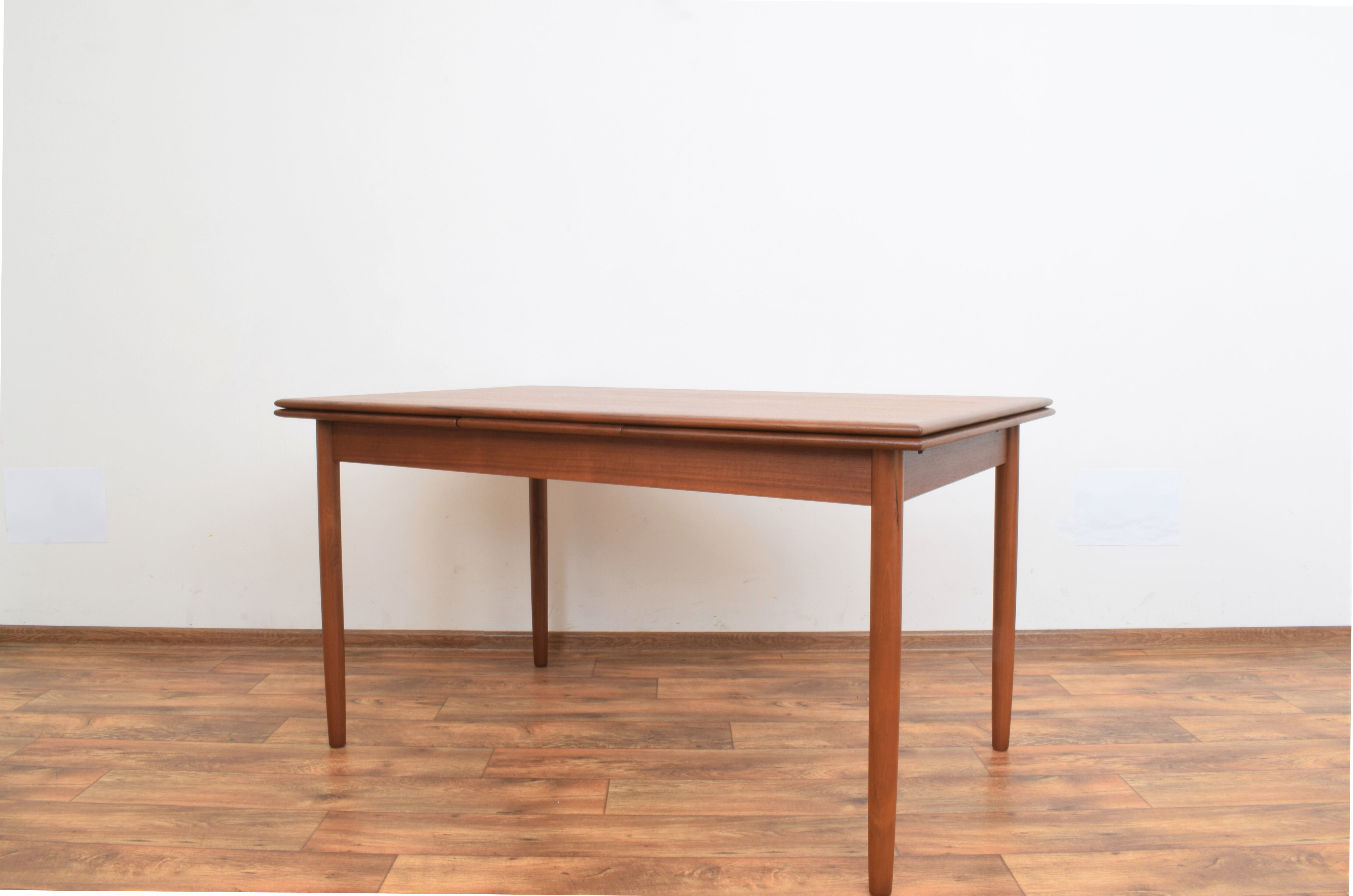 Mid-century danish teak extendable dining table, 1960