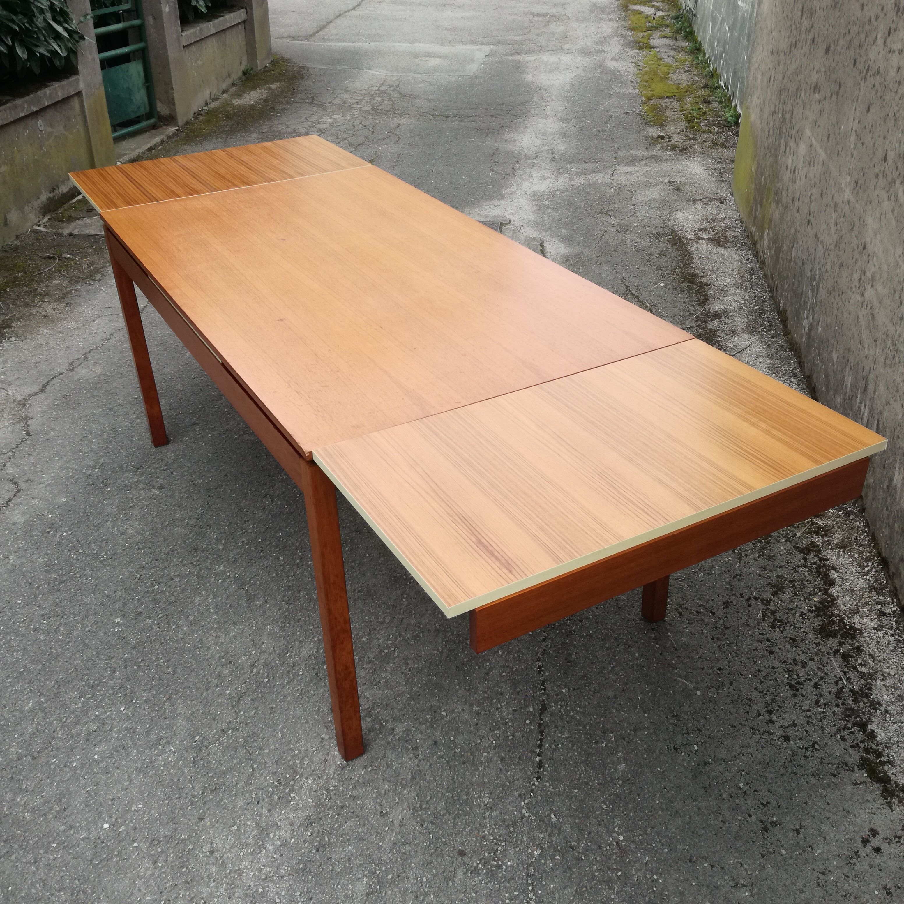 Table à repas rectangulaire 2m50