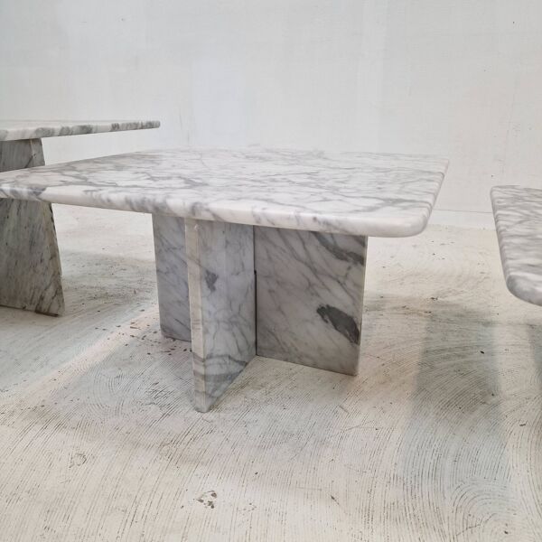 Ensemble de 3 tables basses ou d'appoint italiennes en marbre Bianco Carrara, 1980s