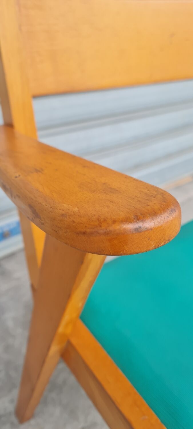 Light wood bridge armchair