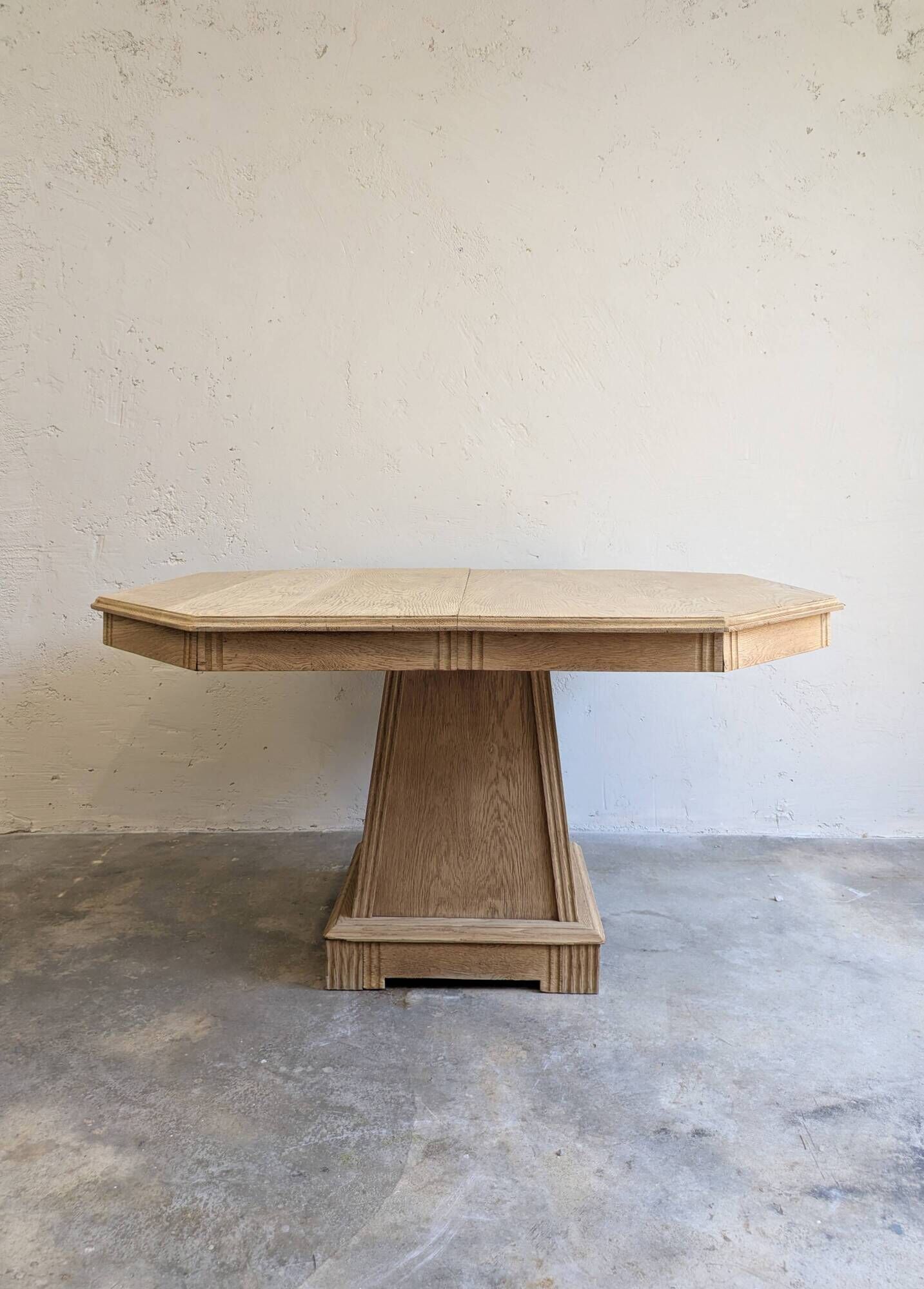 Art Deco oak extendable table – 114 to 228 cm