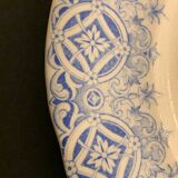 Rebus and dessert plate, in ancient Sarreguemines earthenware at the end of the 19th century