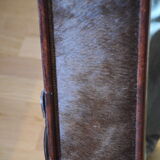 Free-standing mirror with leather frame