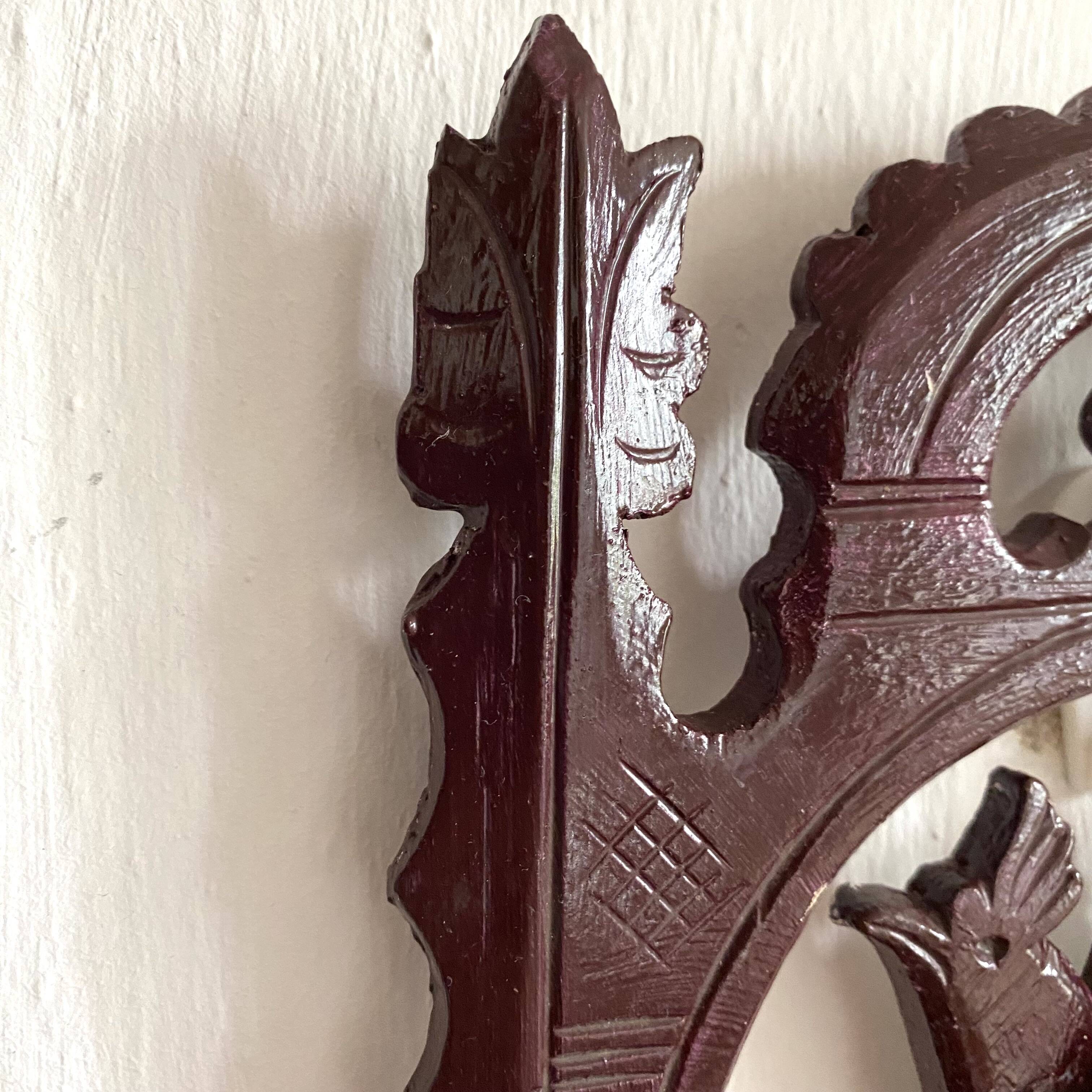 Etagère murale en bois sculpté oiseau XIXe