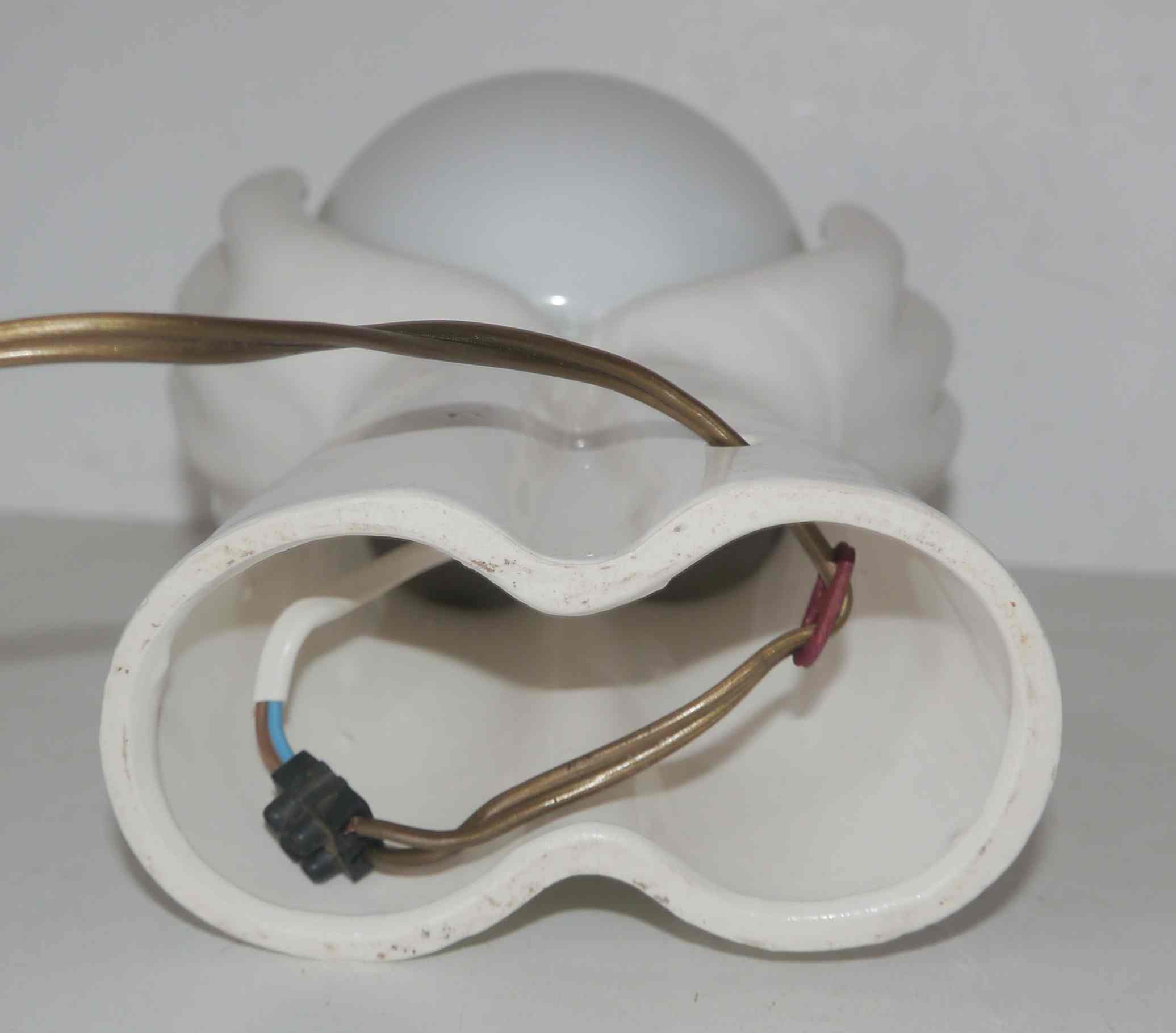 Ceramic lamp or night light "hands together" 60's