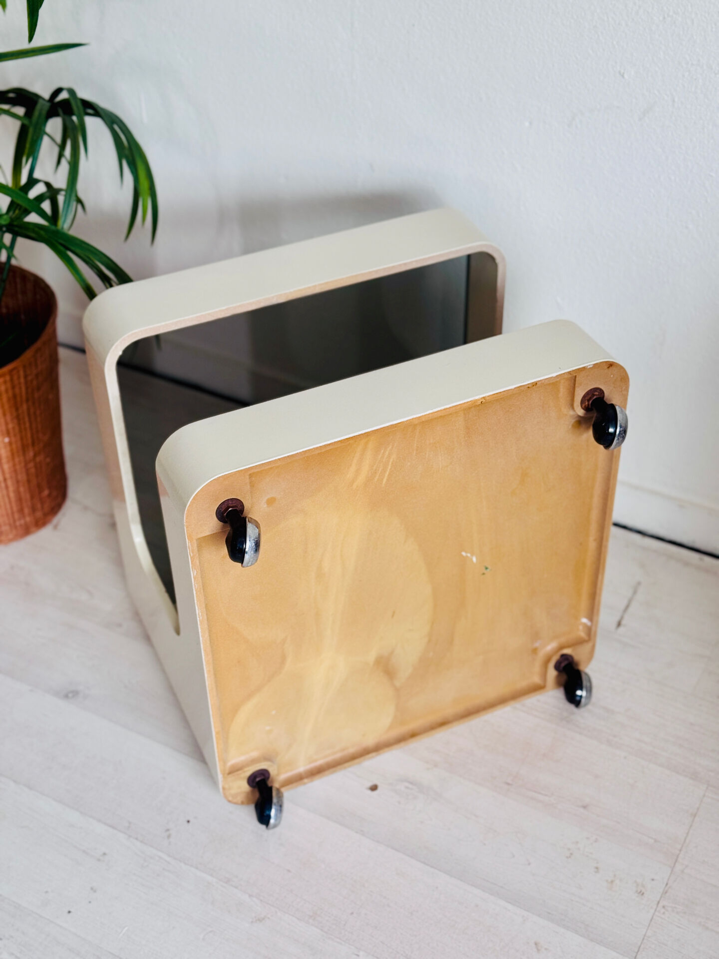 Vintage space age trolley coffee table Opal Mōbel 1970’s