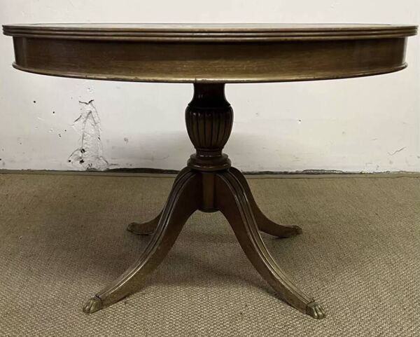 Table ronde de style empire ''pattes de lion
