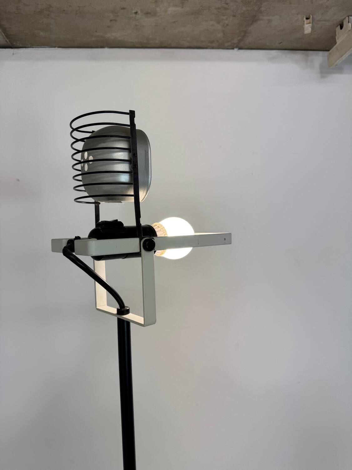 Italian Telescopic Floor Lamp by Ernesto Gismondi for Artemide, 1980s