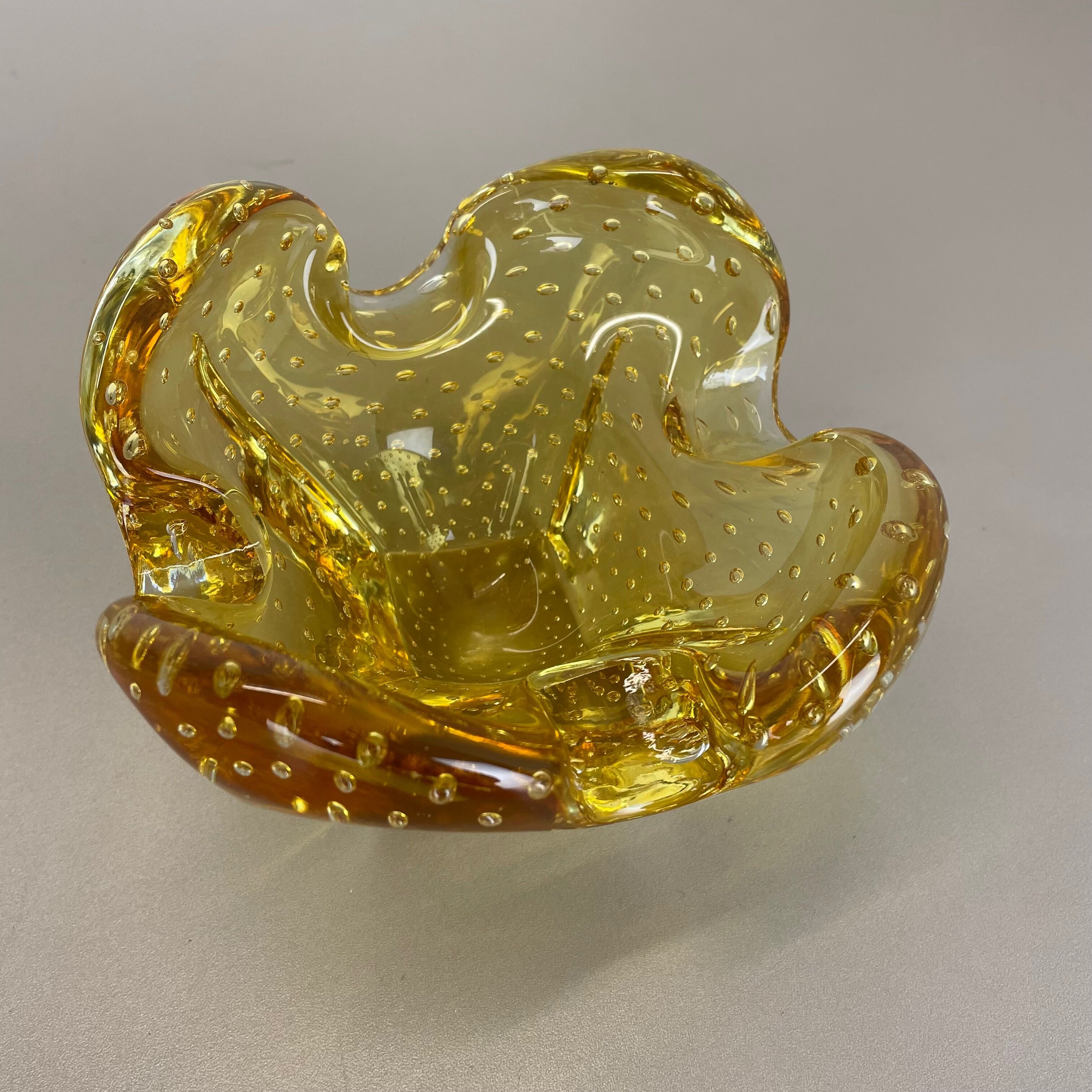 Murano Glass "Honey Bubble" Bowl Element Shell Ashtray Murano, Italy, 1970s