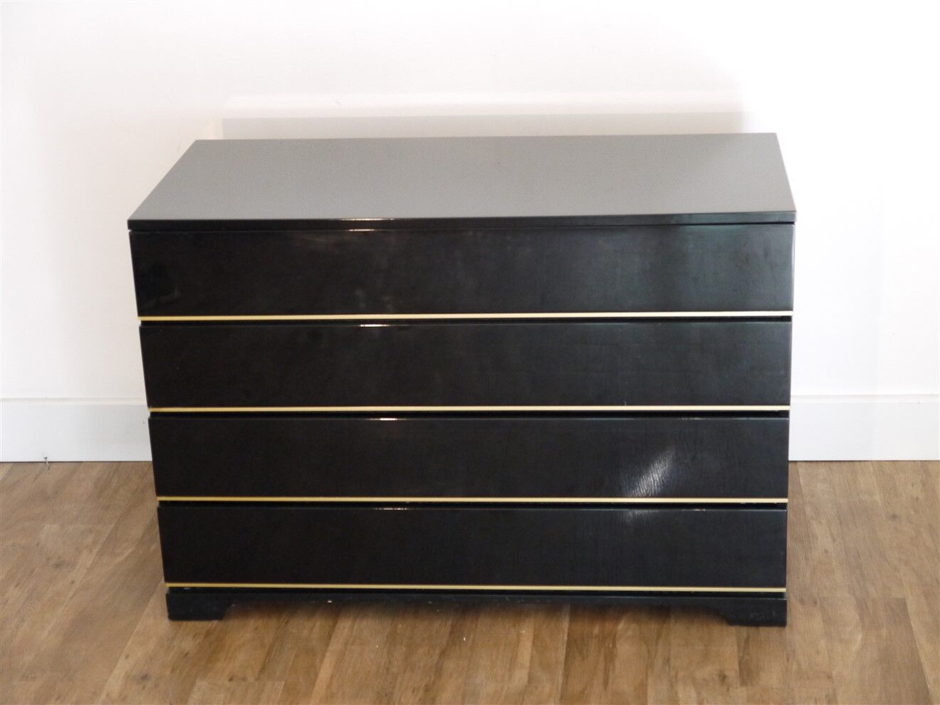 Wooden wooden dresser Laqué de Roche bobois 1970