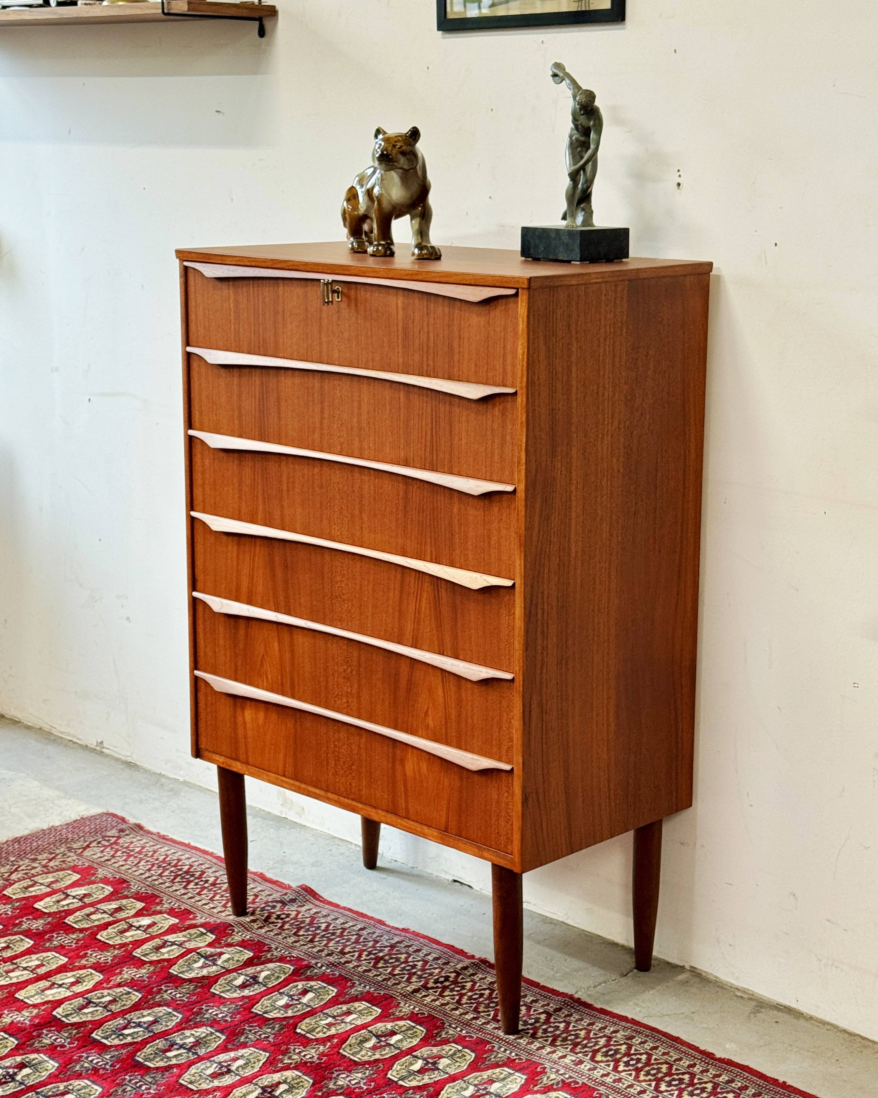 Teak Drawer Cabinet, Denmark 1960s/1970s, VNTG, Mid-C Modern