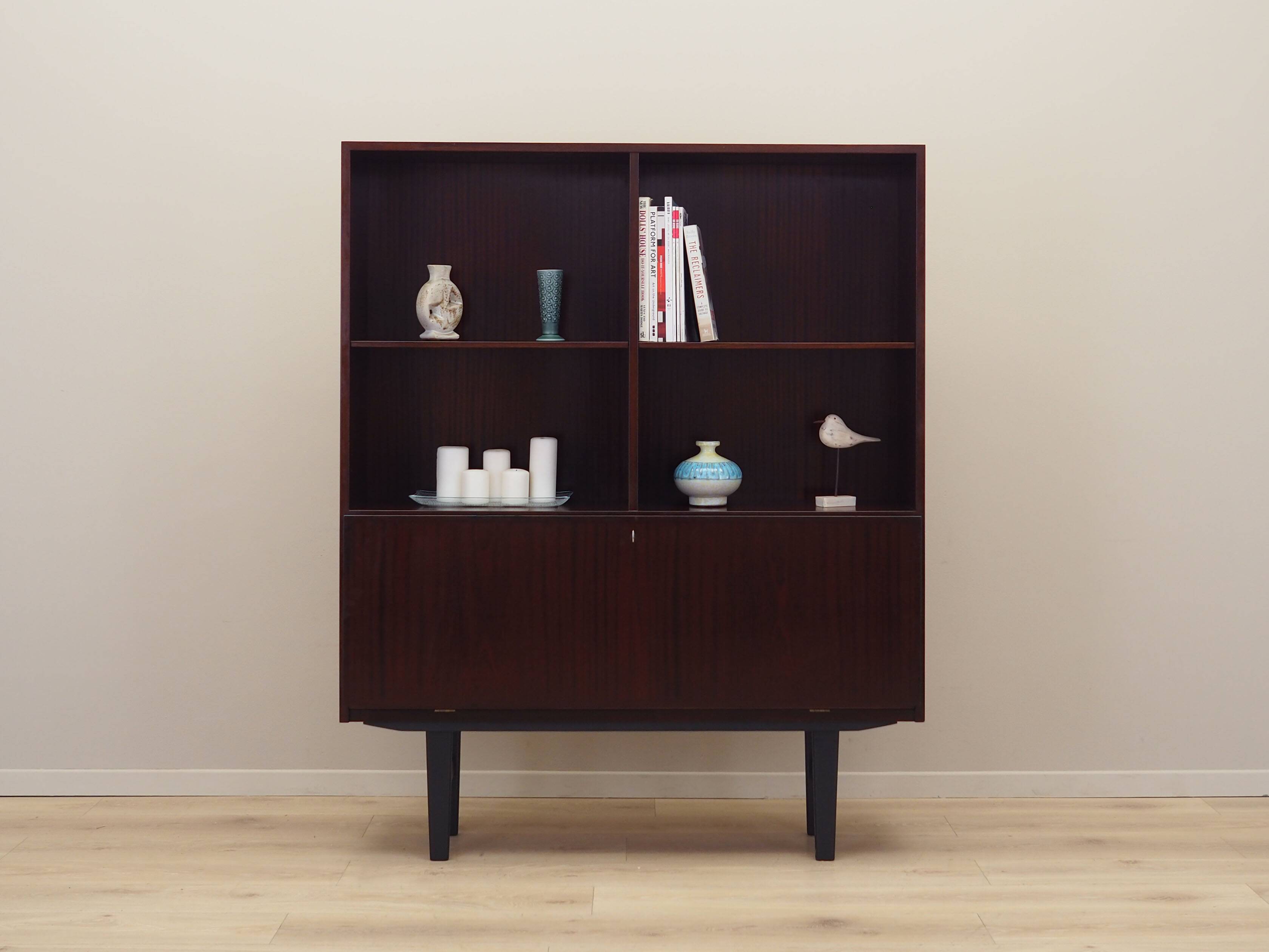 Bibliothèque danoise en acajou par Omann Jun, années 1970